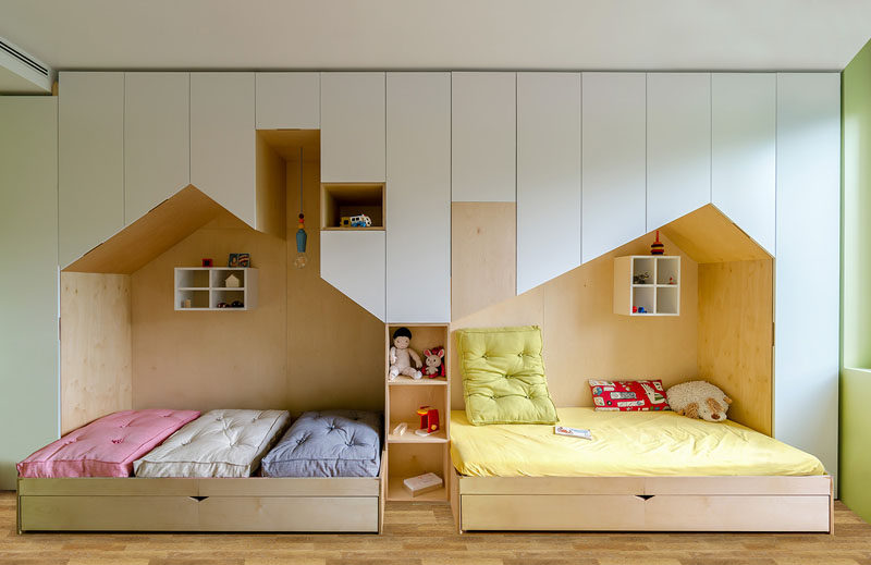 This Fun Kid S Bedroom Has Plenty Of Storage And Two Beds