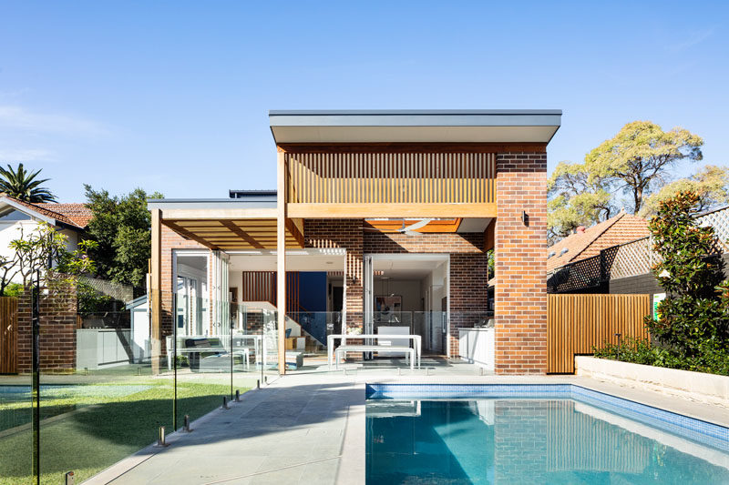 Bijl Architecture has designed a modern extension for the 'Lacuna House', that's located in Sydney, Australia. #ModernHouseExtension #HouseAddition