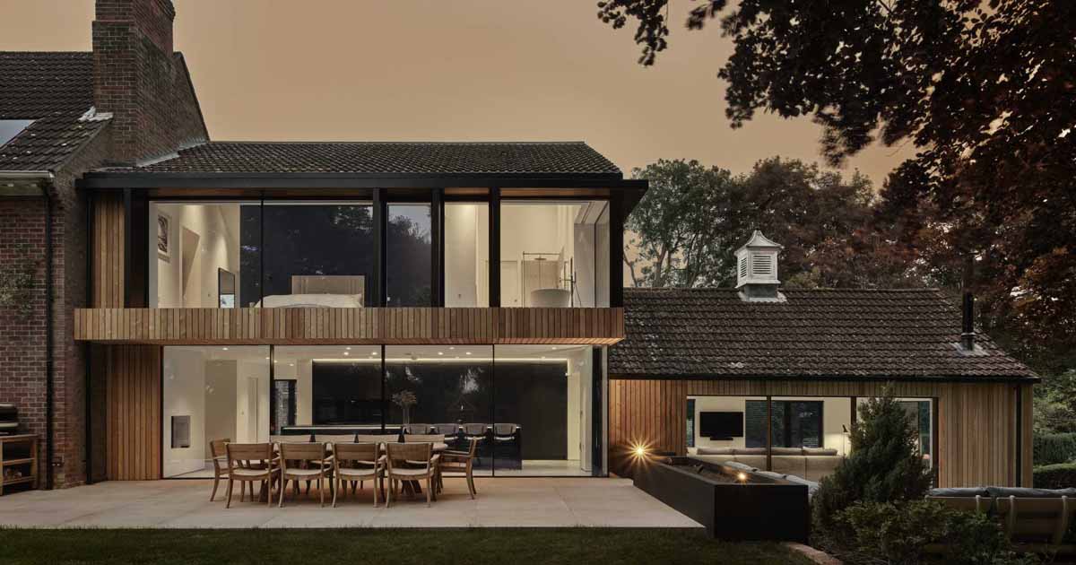 An Old Brick Home Received A Modern Wood&Clad Extension