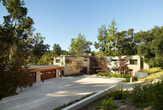 Mandeville Canyon Residence by Rockefeller Partners Architects