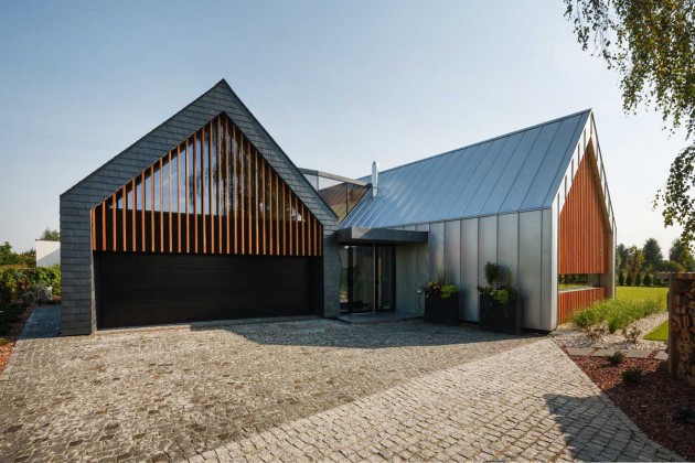 Two Barns House by RS+