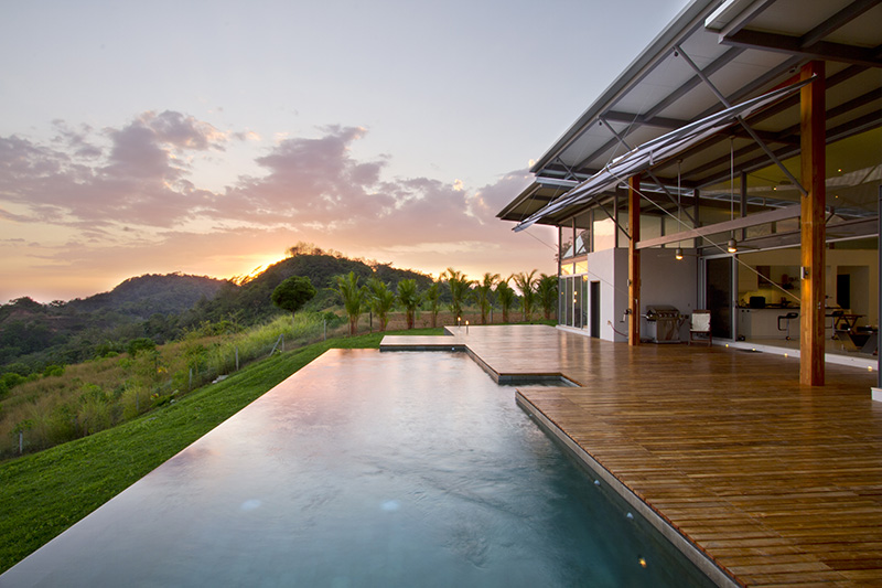 9 Examples of Infinity Edge Swimming Pools With Amazing Views
