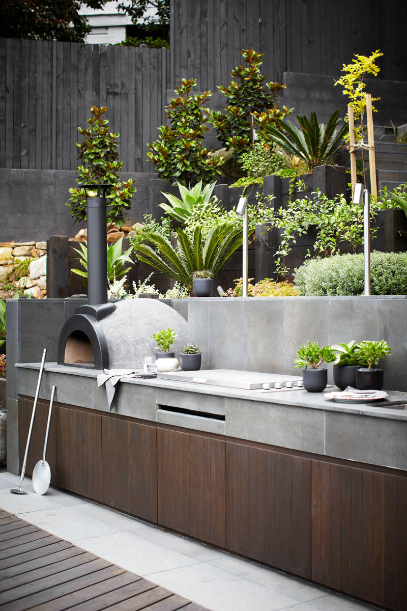 10 Awesome Outdoor BBQ Areas That Will 