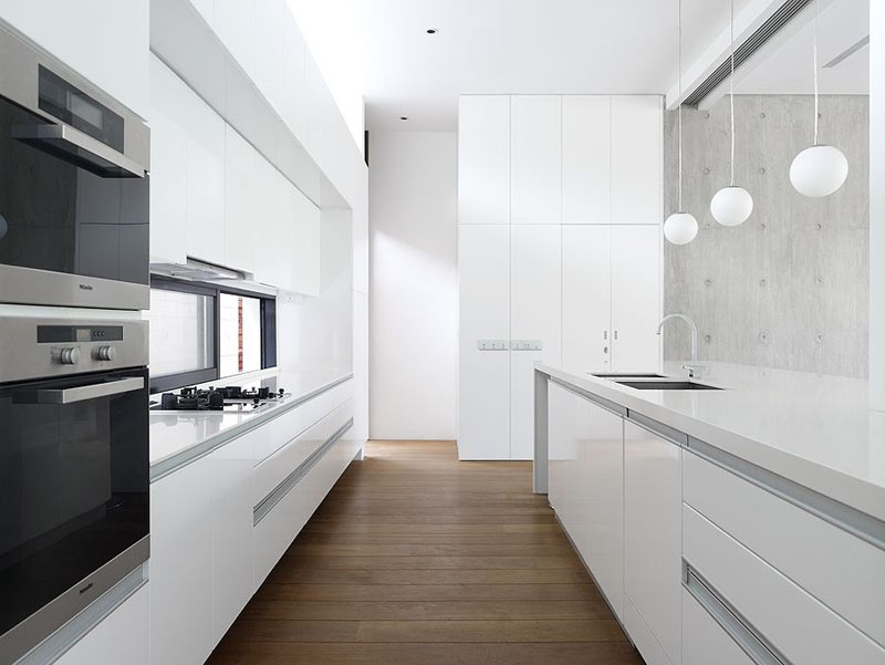 Kitchen Design Idea - White, Modern and Minimalist Cabinets