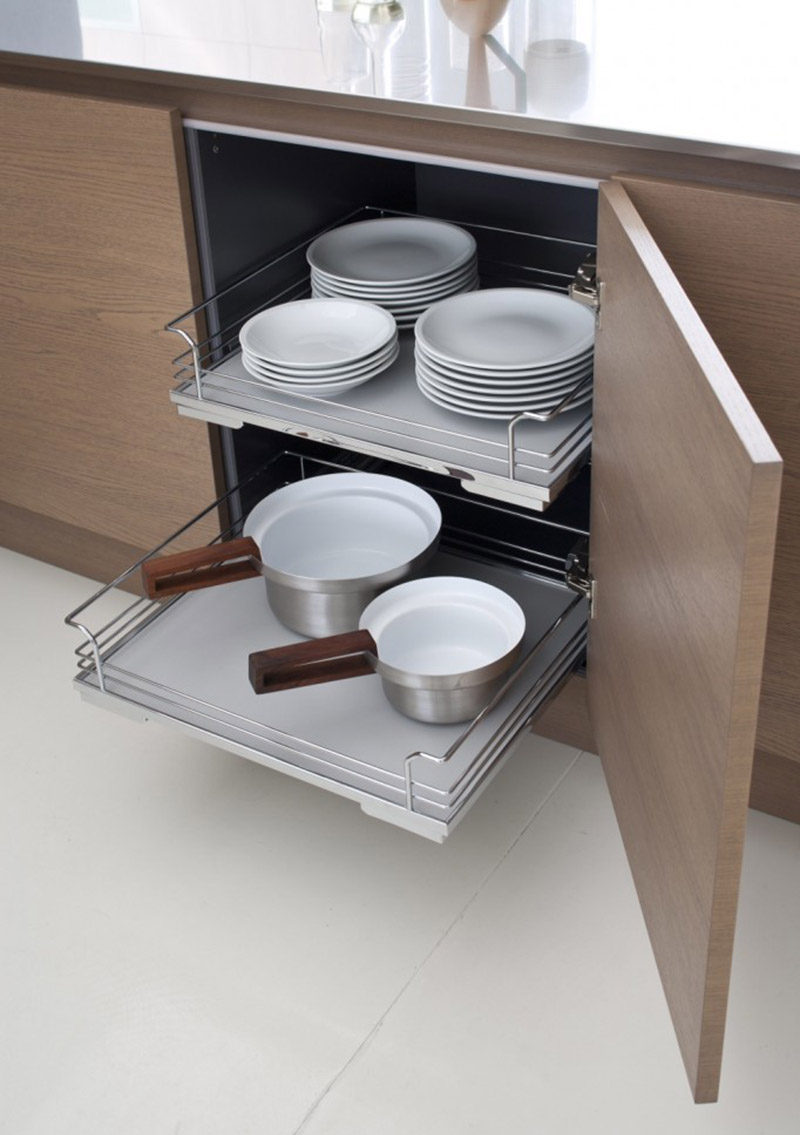 https://www.contemporist.com/wp-content/uploads/2016/12/pull-out-drawers-kitchen-301216-1124-01-800x1135.jpg
