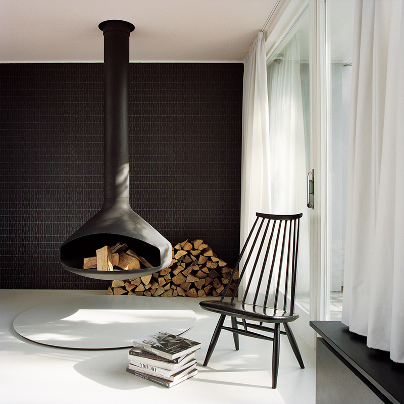 Modern Living Room Hanging Black Fireplace 240217 1024 02