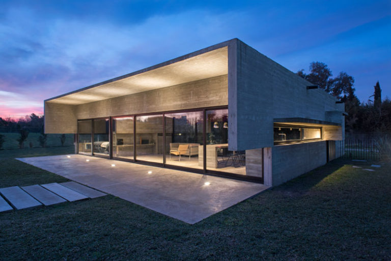 luciano-kruk-has-designed-a-new-concrete-house-in-argentina