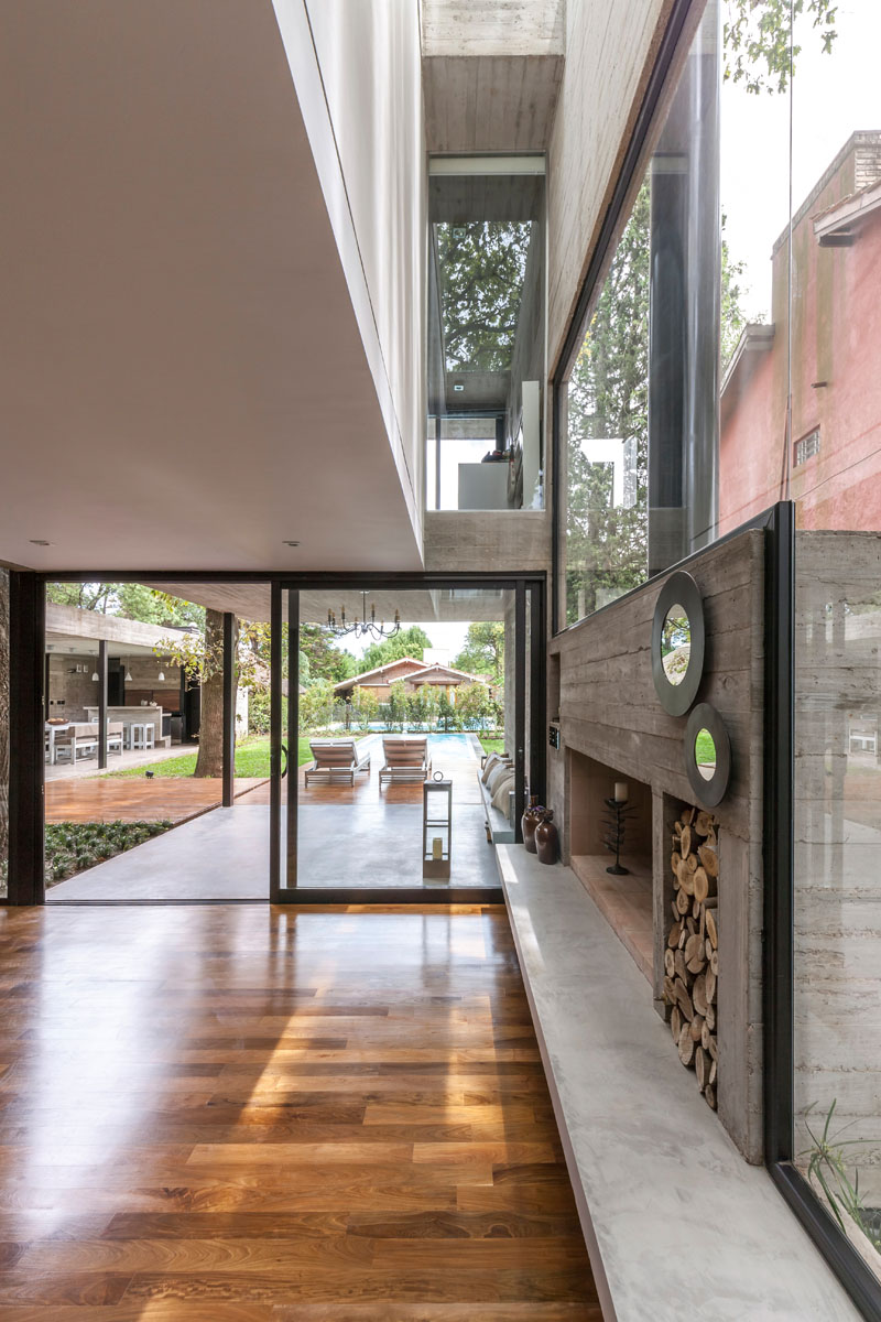 Besonias Almeida Arquitectos Have Designed A New Concrete And Wood ...