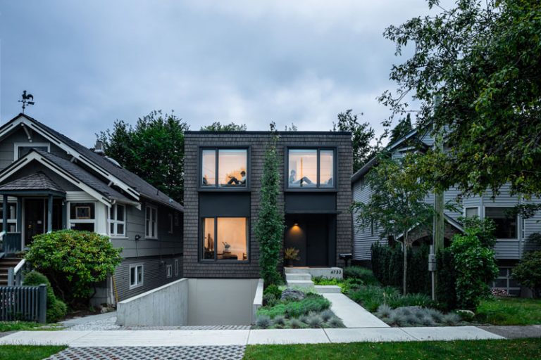 A Sunken Garage Allows This New House To Remain At Eye Level With The ...