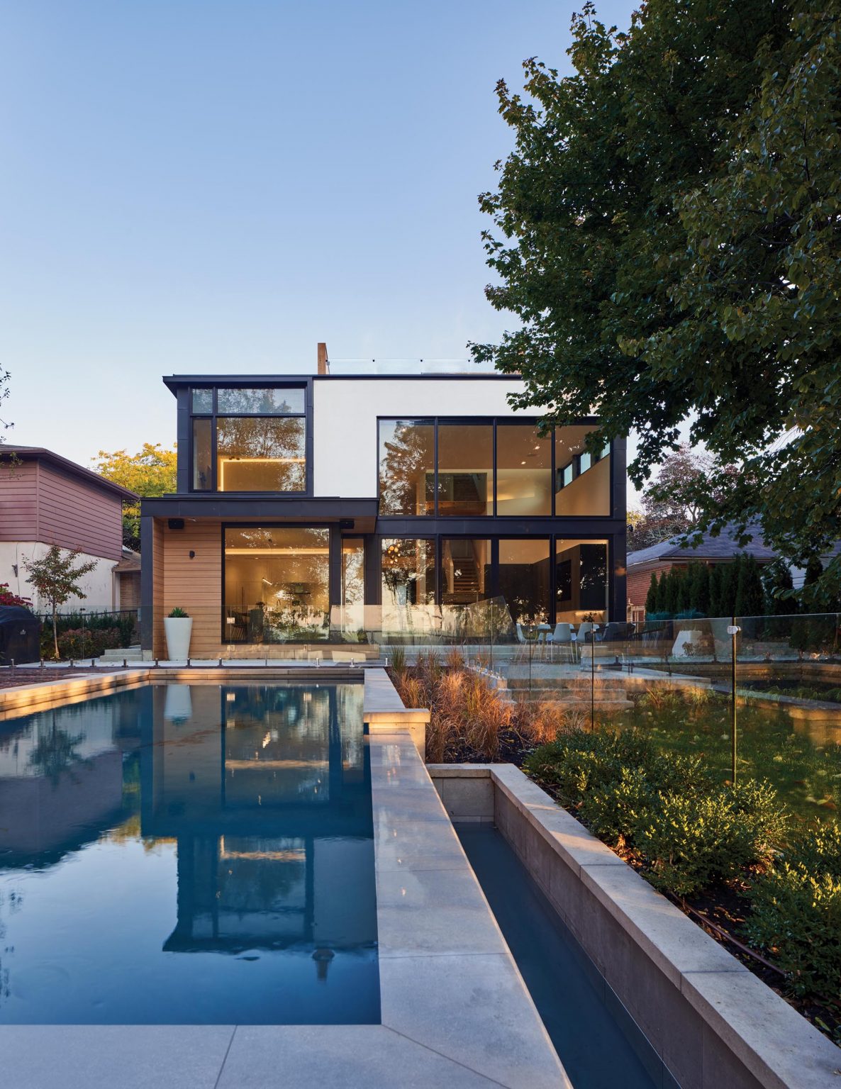 This Modern House In Canada Was Designed To Maximize The Views Of The ...