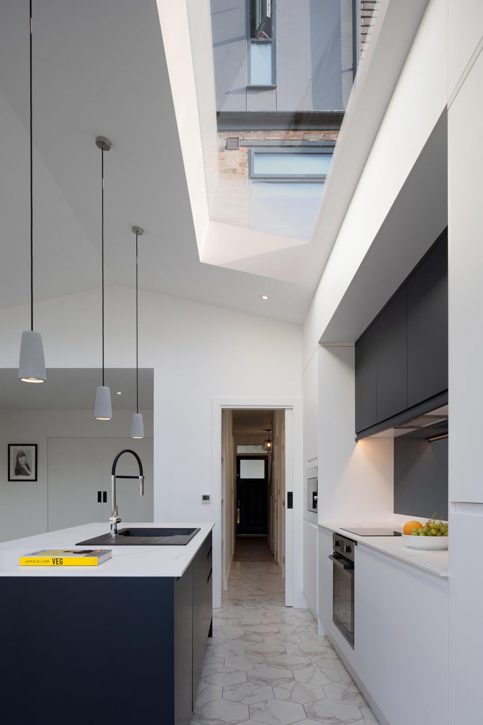 Before & After - A Modern Extension Was Added To This House In London