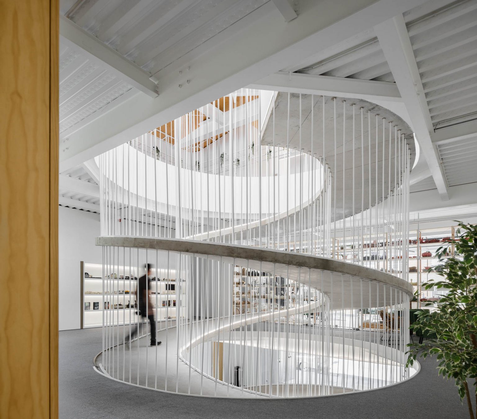 instead-of-stairs-a-spiraling-ramp-was-designed-for-this-office-building