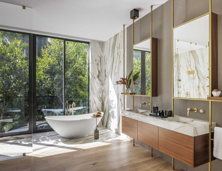 Clerestory Windows Invite The Light Into This Modern Home In Miami