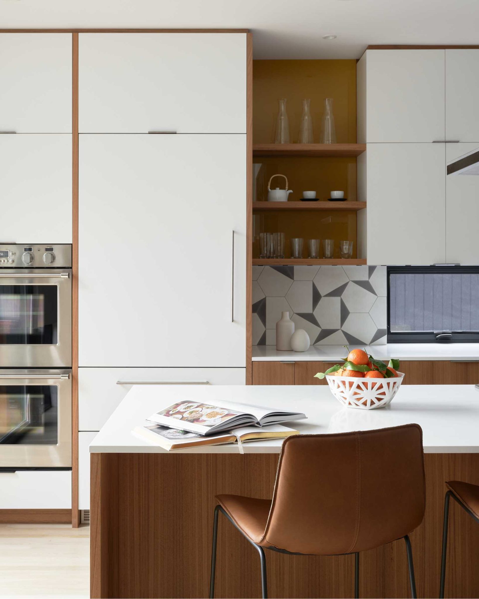 Before After A 1960s House Transformed Into A Modern Home For A   Modern Wood White Kitchen 130323 1224 02 1638x2048 