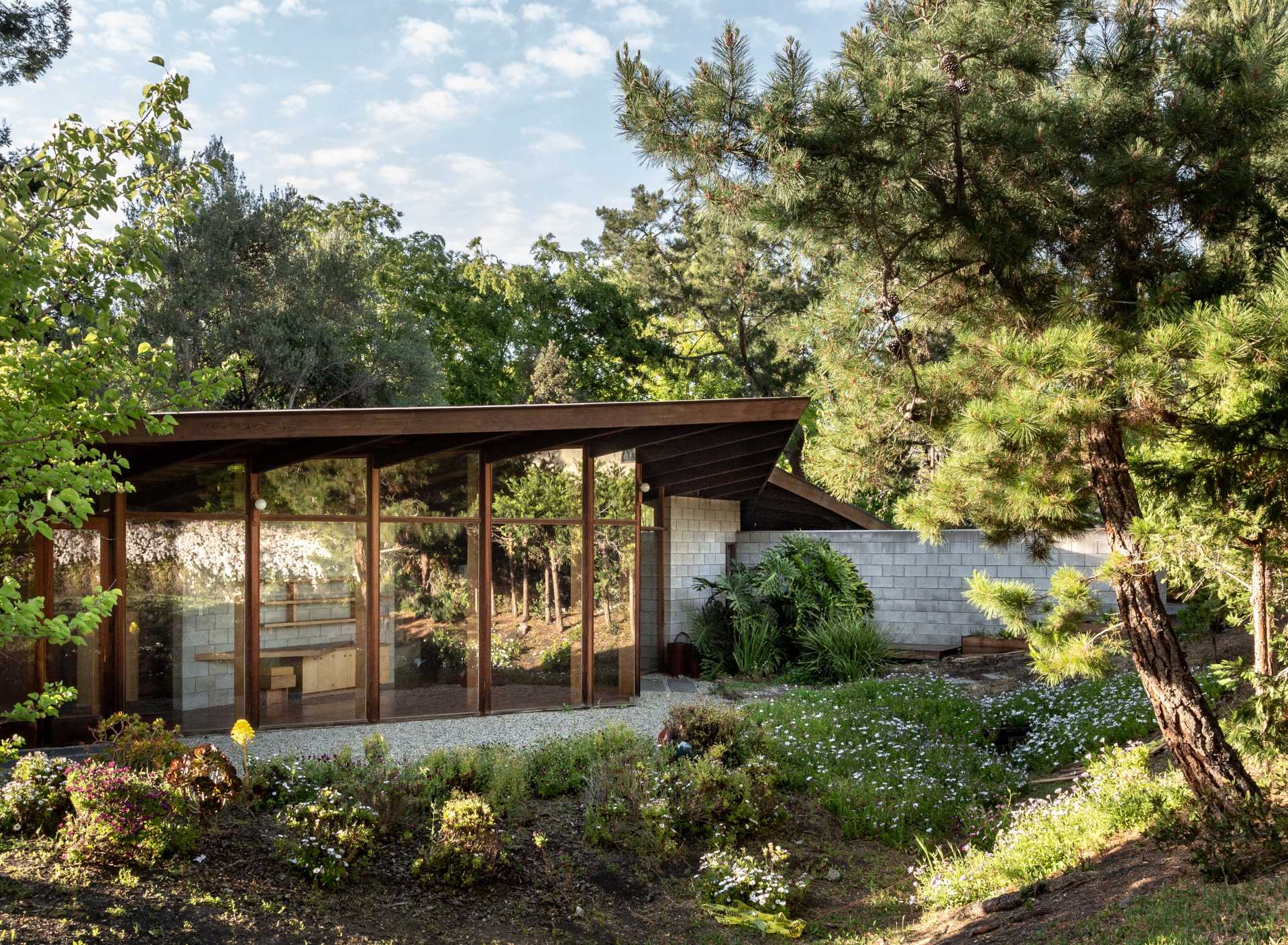 A mid-century modern home before receiving a renovation and new addition.